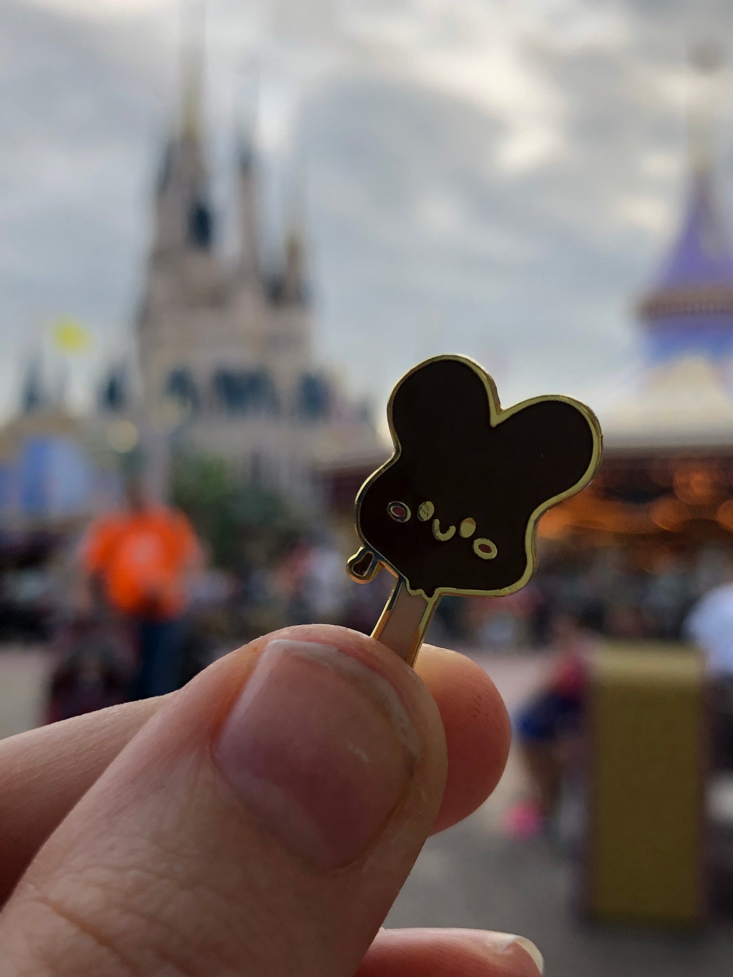Mickey Ice-Cream Bar Gold-Plated Enamel Pin